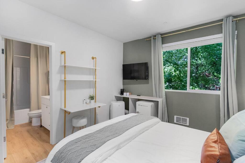 One-Bedroom Apartment,1395181403:JPEG