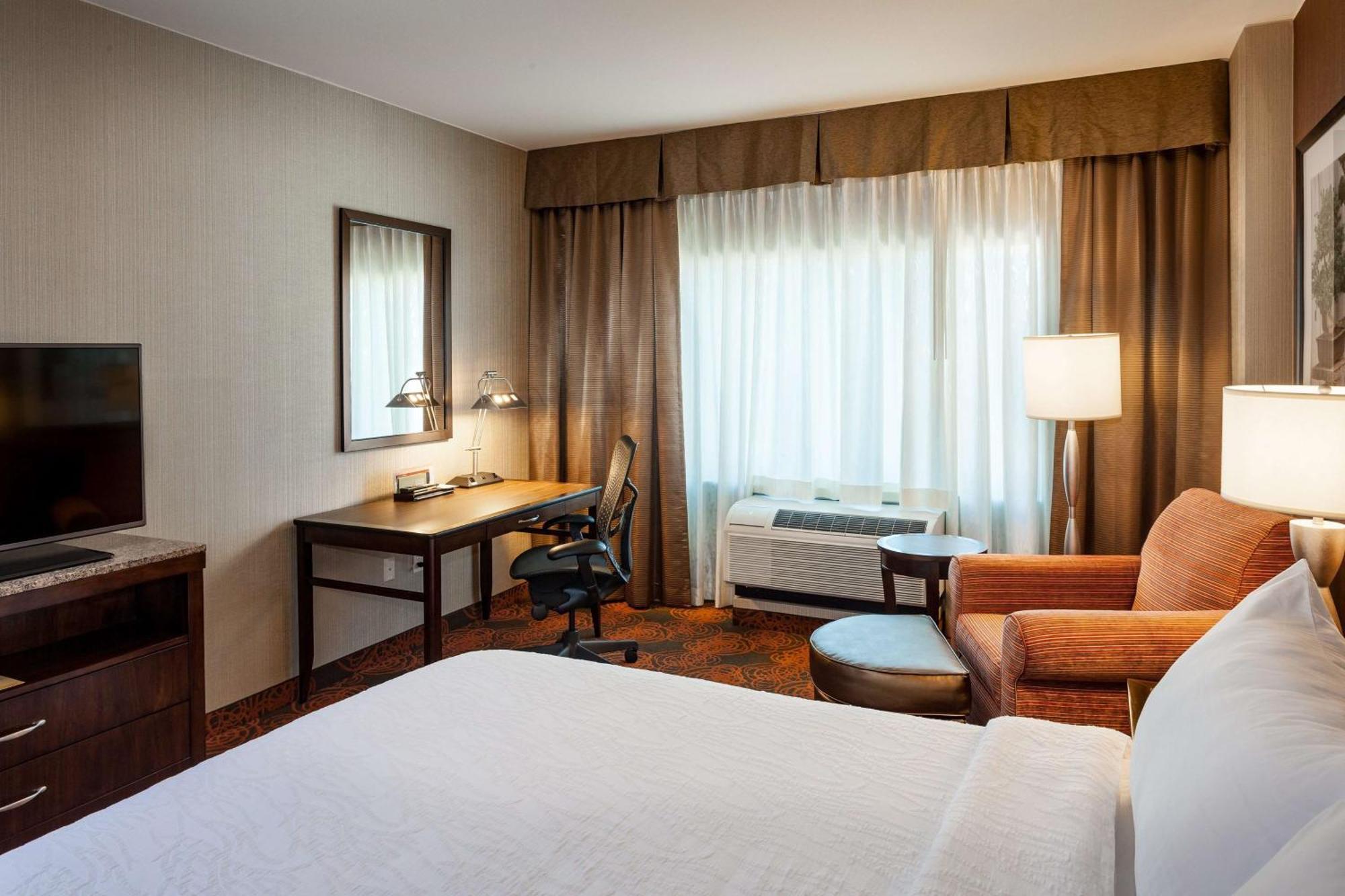 Premium King Room