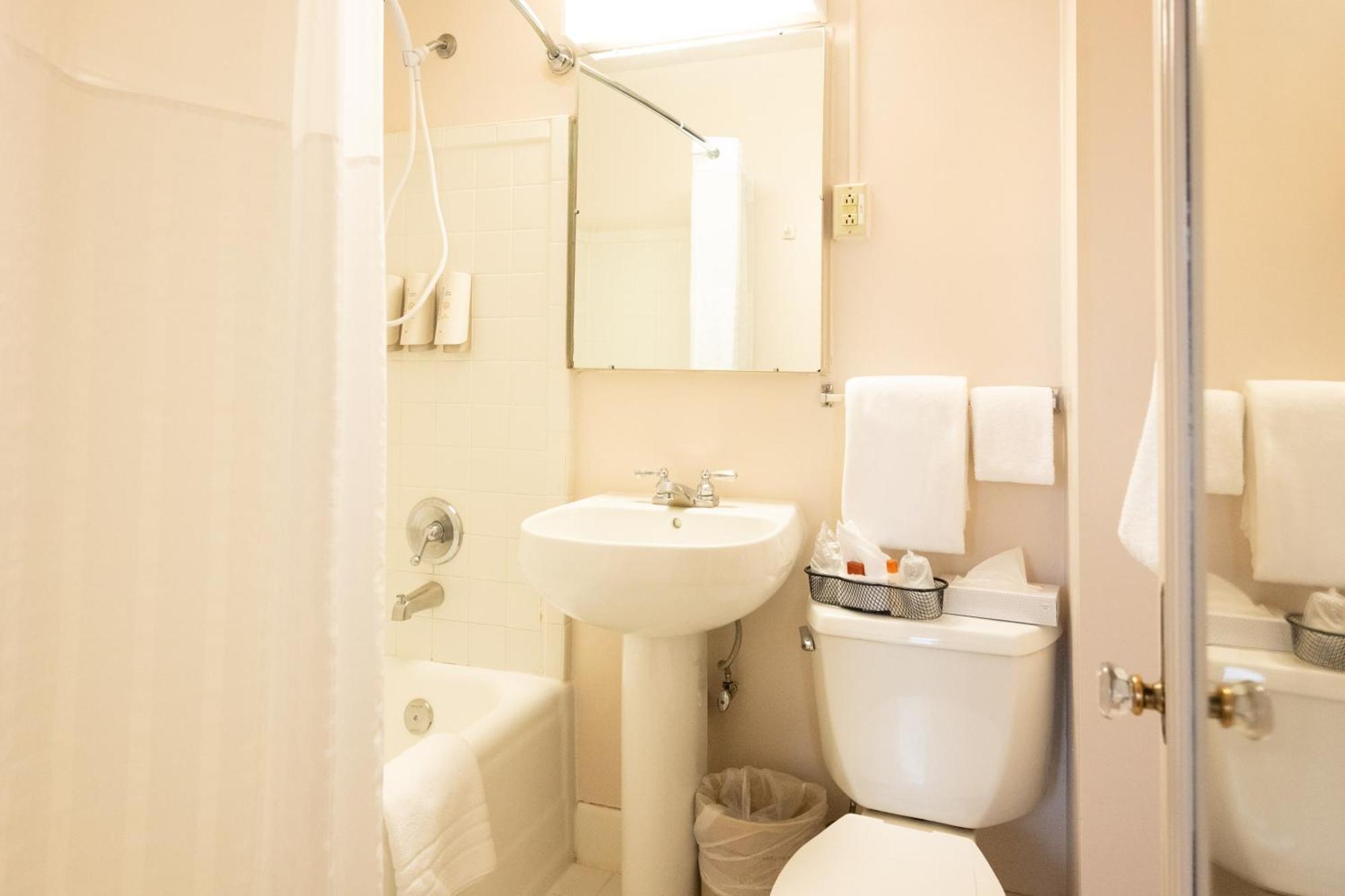 Junior Suite with King Bed,1695744329:JPEG