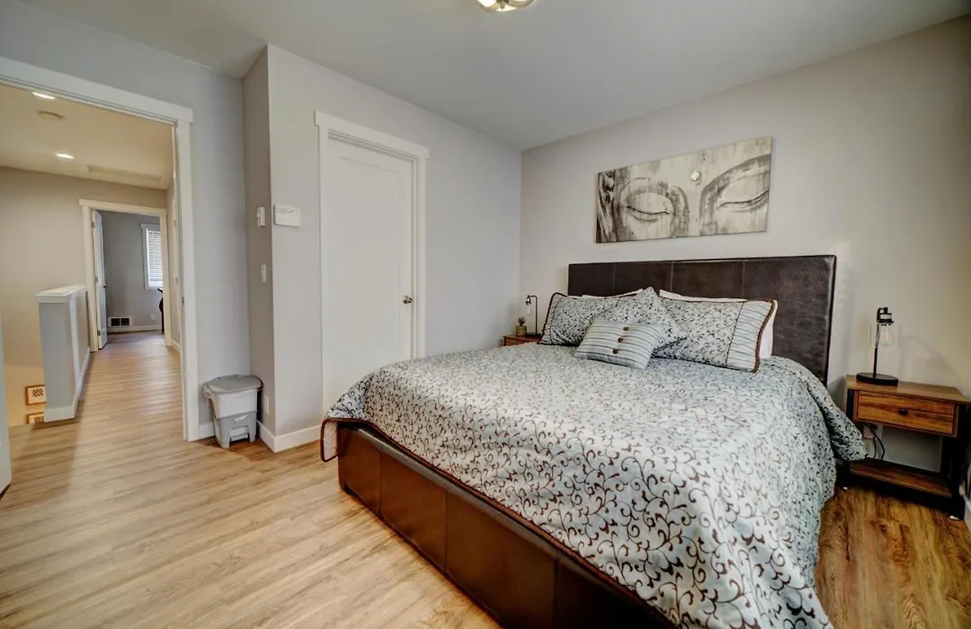 Cozy 2 Bedroom Townhouse In Northgate-1