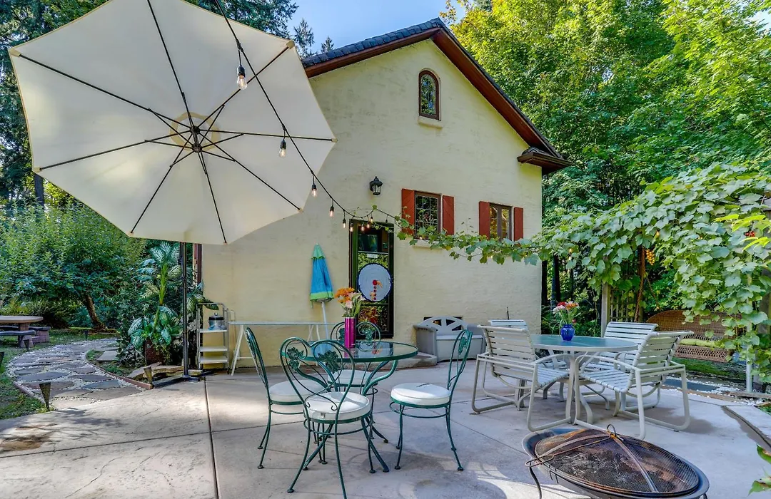 Seattle Home With Balcony 1 Mi To Park And Water!-1