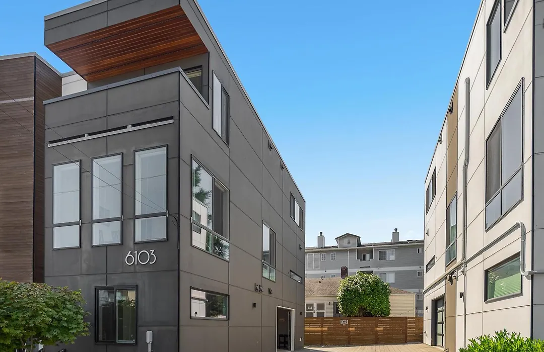 Modern Luxury Home With Ev Garage, Office, Bike & Balcony, Wfh & Family Friendly-1