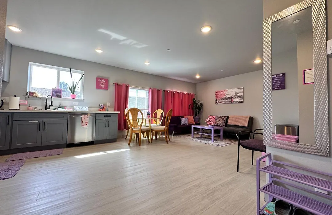 Seattle Alki Oasis: Modern Apartment Near Beach & Downtown-1