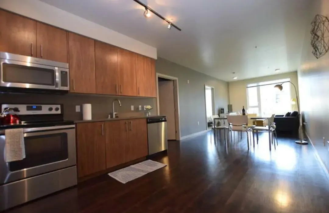 Capital Hill Suites By Luxe Hubs-1
