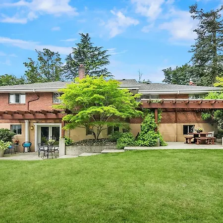 Ravenna Retreat - Free Parking - 1Gbps Fiber Wifi - Near Uw-3