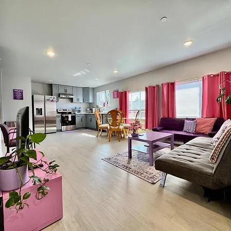 Seattle Alki Oasis: Modern Apartment Near Beach & Downtown-3