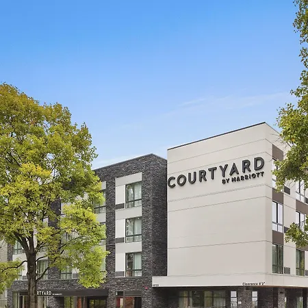 Courtyard By Marriott Seattle Northgate-2