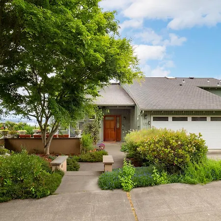 Seasons At Leschi Hillsides-2